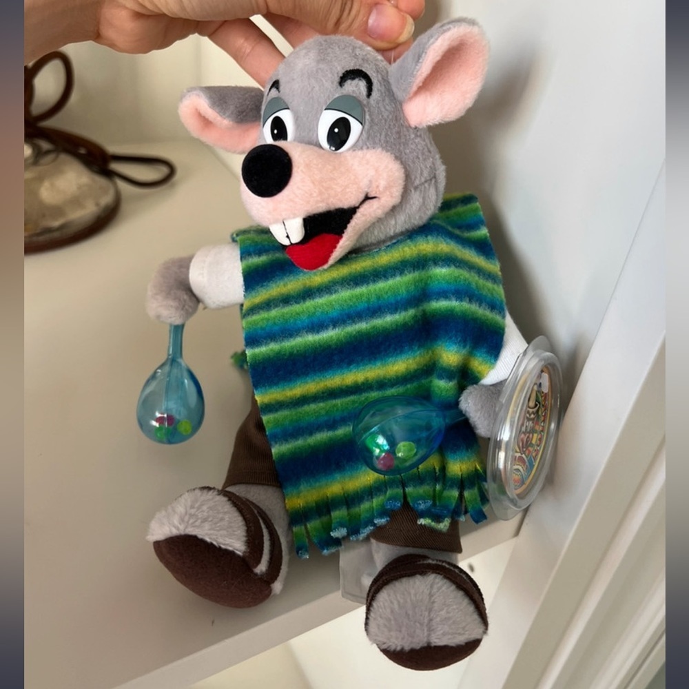 Chuck E. Cheese 8.5” Fiesta Chuck E 2006 Original With Tags